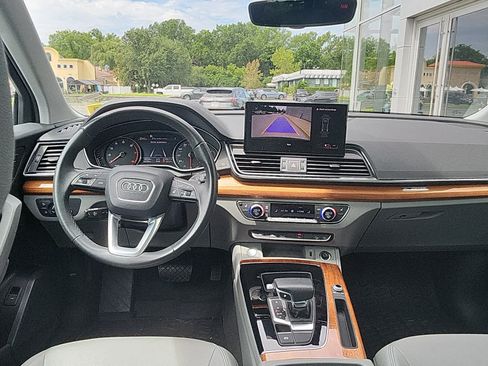 Used 2023 Audi Q5 2.0T Premium w/ Convenience Package AWD/4WD image 24