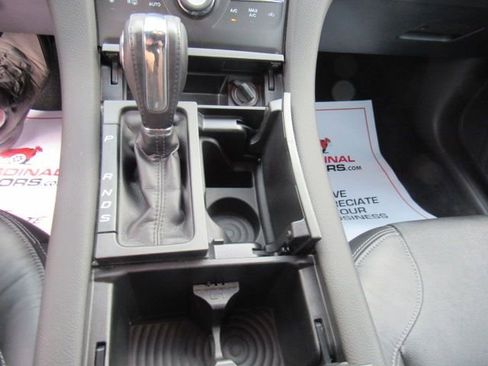 Used 2017 Ford Taurus SEL w/ Equipment Group 201A image 31