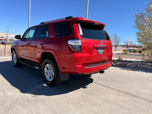 Used 2022 Toyota 4Runner SR5 Premium AWD/4WD image 5