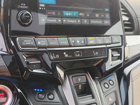 Used 2023 Honda Odyssey Elite image 15