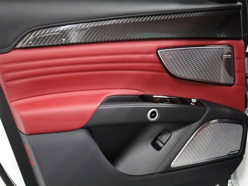 Used 2023 Maserati Grecale Modena image 16