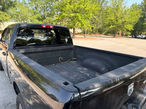 Used 2019 RAM 1500 Express AWD/4WD image 19