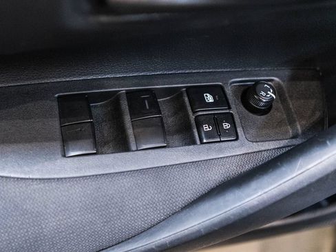 Used 2022 Toyota Corolla LE FWD image 20
