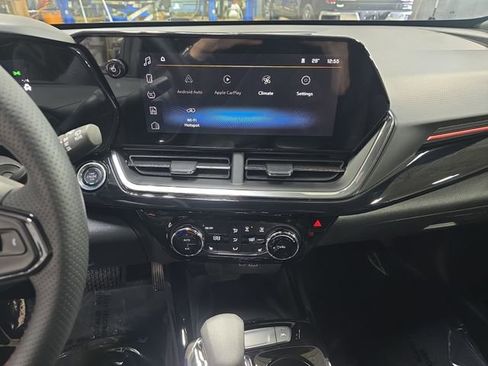 New 2026 Chevrolet Trax RS w/ Sunroof Package image 20