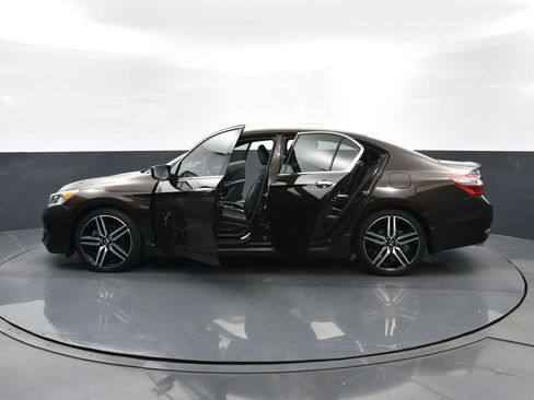 Used 2016 Honda Accord Sport image 32