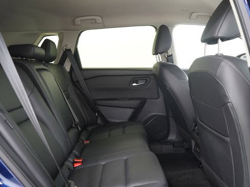 Used 2024 Nissan Rogue SL image 14