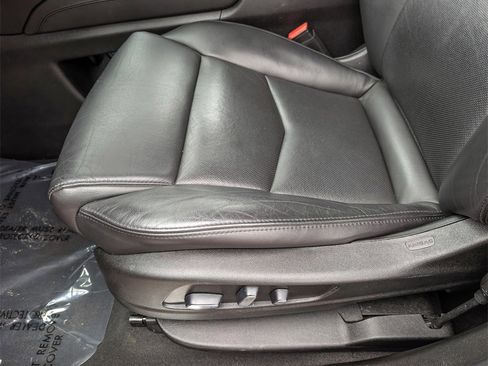 Used 2019 Cadillac XT5 Premium Luxury image 10