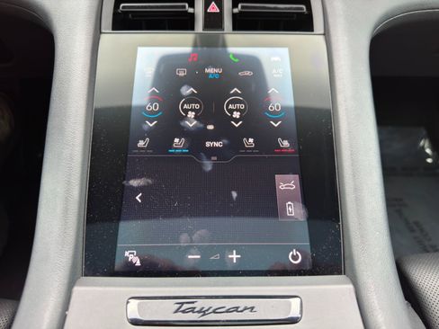 Used 2021 Porsche Taycan RWD image 33