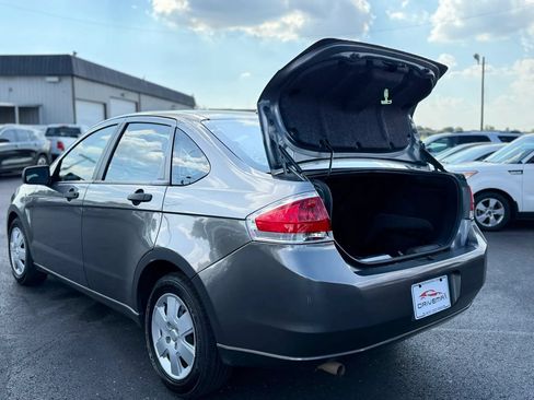 Used 2010 Ford Focus S FWD image 9