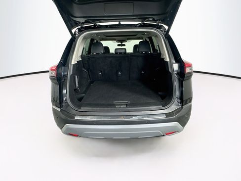 Used 2021 Nissan Rogue SV w/ Premium Package FWD image 30