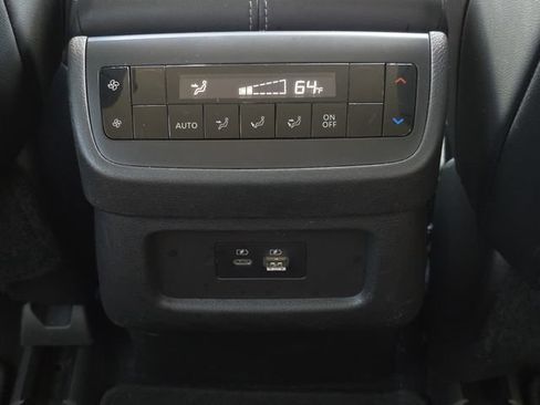 Used 2022 Nissan Pathfinder SL AWD/4WD image 20