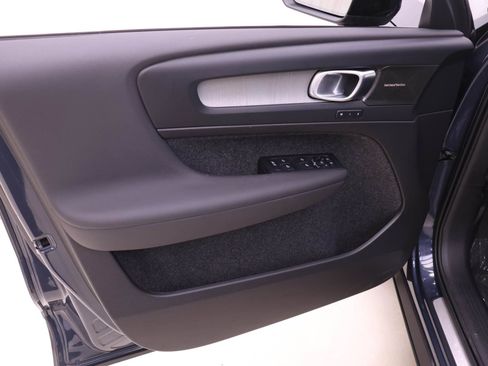 New 2026 Volvo XC40 B5 Ultra w/ Protection Package Premier image 13