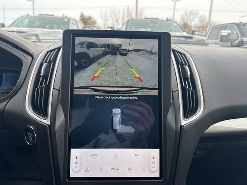 Used 2024 Ford Edge SEL image 23