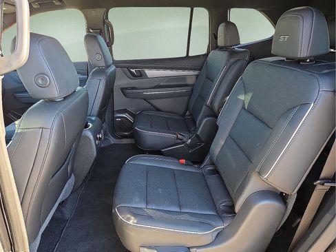 New 2025 Buick Enclave Sport Touring image 11