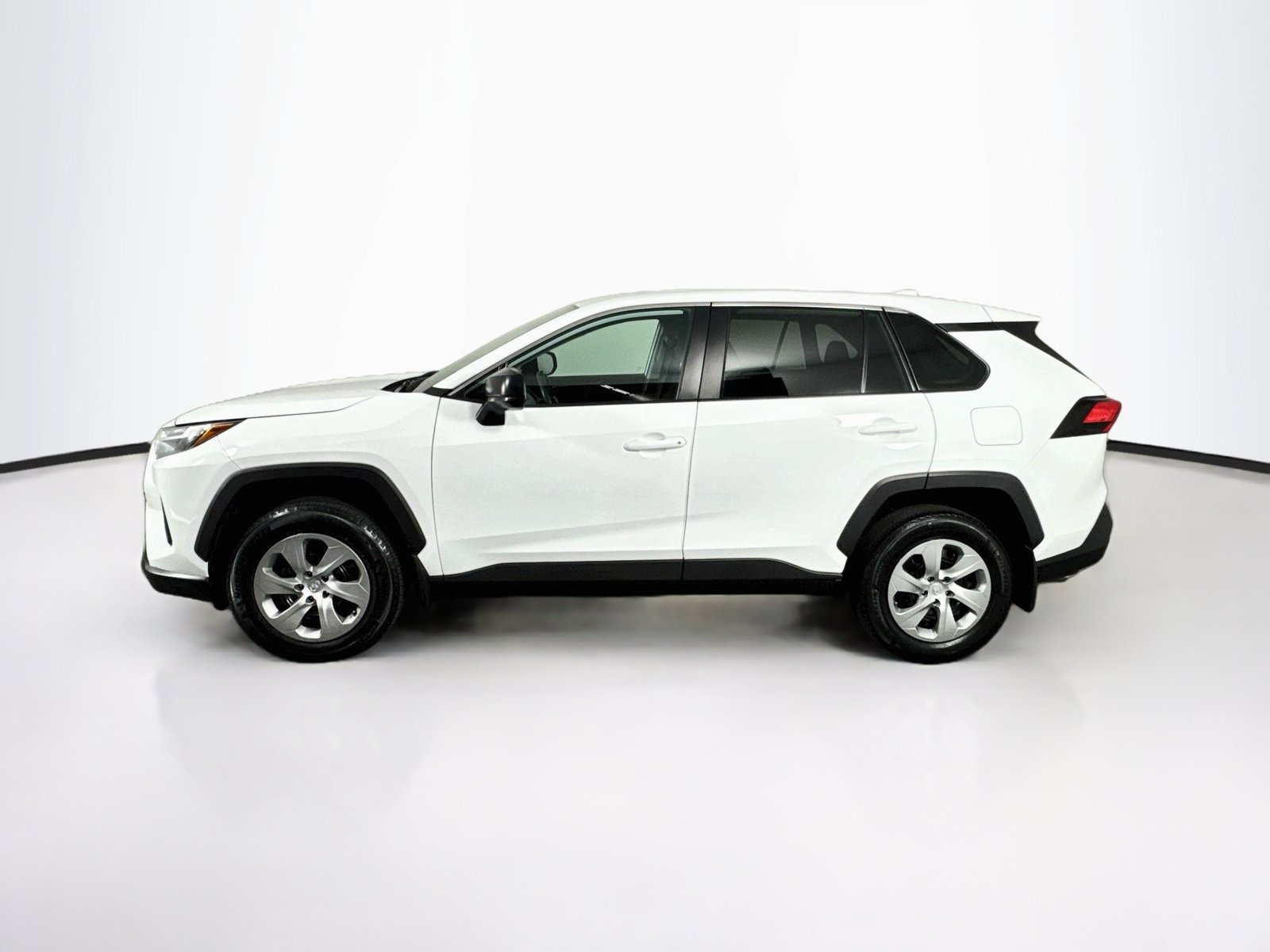 Certified 2023 Toyota RAV4 LE AWD/4WD image 4