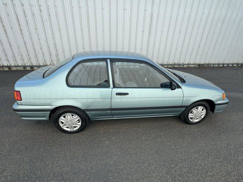 Used 1994 Toyota Tercel DX FWD image 6