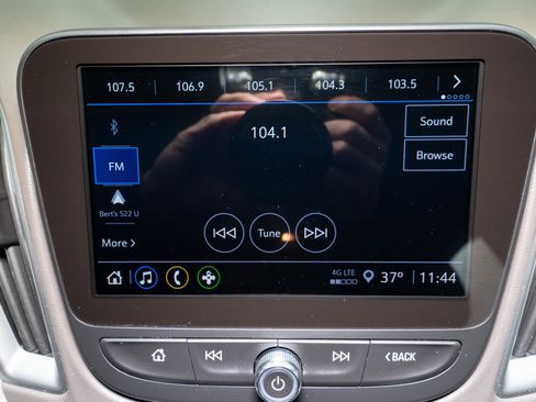 Used 2023 Chevrolet Malibu LS image 15