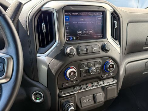 Certified 2021 Chevrolet Silverado 1500 LT AWD/4WD image 19