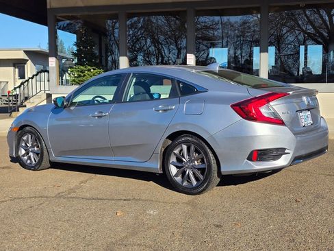 Used 2019 Honda Civic EX image 2