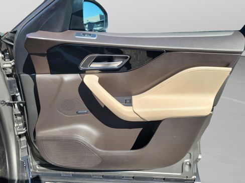 Used 2020 Jaguar F-PACE Prestige image 30