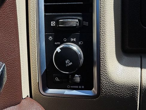 Used 2015 RAM 1500 Lone Star RWD image 24