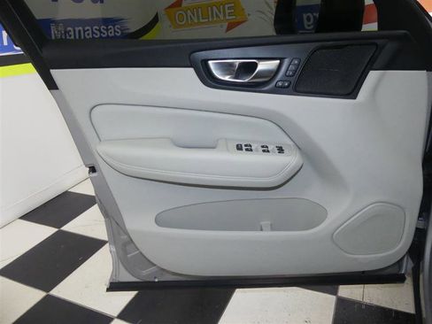 Used 2024 Volvo XC60 T8 Ultimate image 20