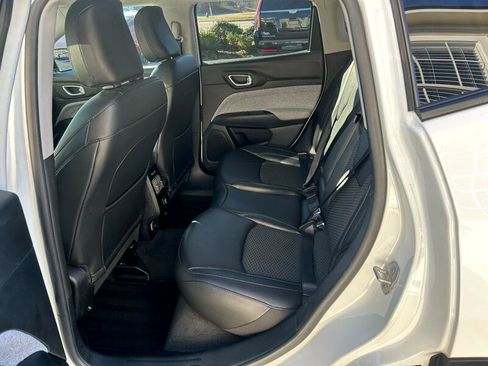 Used 2022 Jeep Compass Latitude image 28