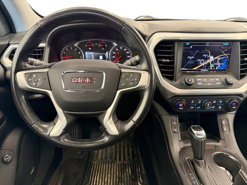 Used 2018 GMC Acadia SLT image 12