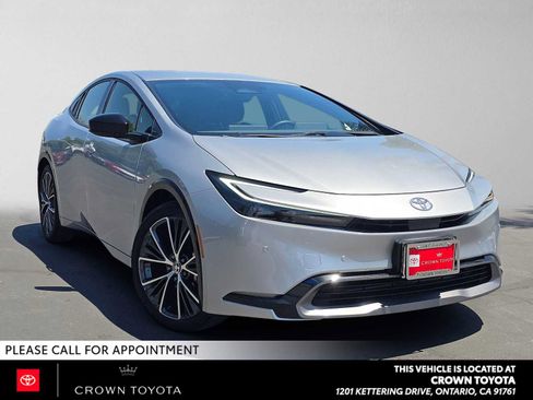 Certified 2026 Toyota Prius XLE FWD image 1