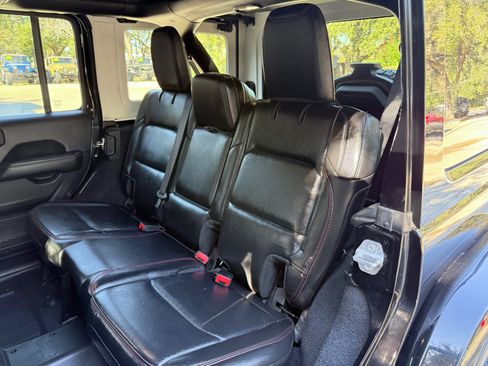 Used 2019 Jeep Wrangler Unlimited Rubicon AWD/4WD image 48
