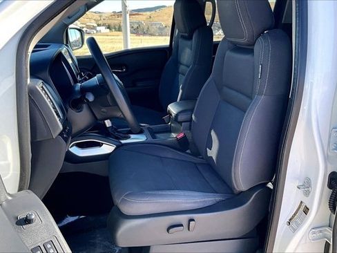 Used 2022 Nissan Frontier SV image 22