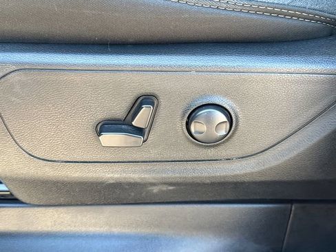 Used 2025 RAM 1500 Big Horn image 24