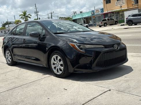 Used 2020 Toyota Corolla LE FWD image 16