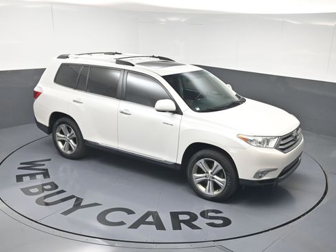 Used 2011 Toyota Highlander Limited w/ Tow Pkg AWD/4WD image 33