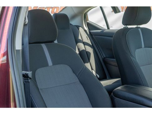 Used 2024 Nissan Sentra SV FWD image 5