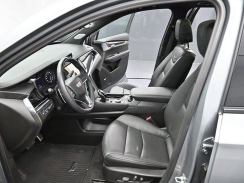 Certified 2024 Cadillac XT6 Sport w/ LPO, ONYX Package AWD/4WD image 13