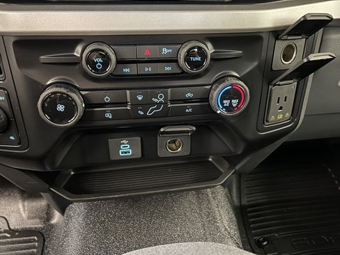 New 2026 Ford F250 XL w/ XL Chrome Package image 11