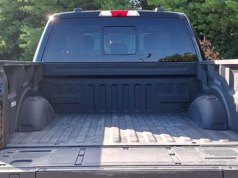 Used 2022 Ford F150 Platinum w/ FX4 Off-Road Package AWD/4WD image 32