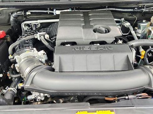 Certified 2025 Nissan Frontier SV image 32