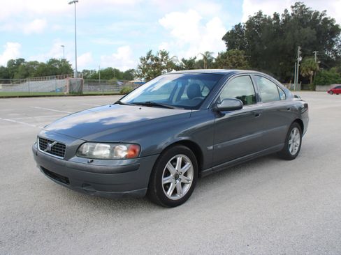 Used 2003 Volvo S60 2.4 FWD image 2