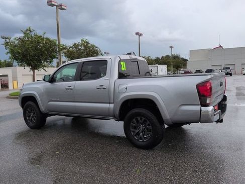 Used 2021 Toyota Tacoma SR5 RWD image 6