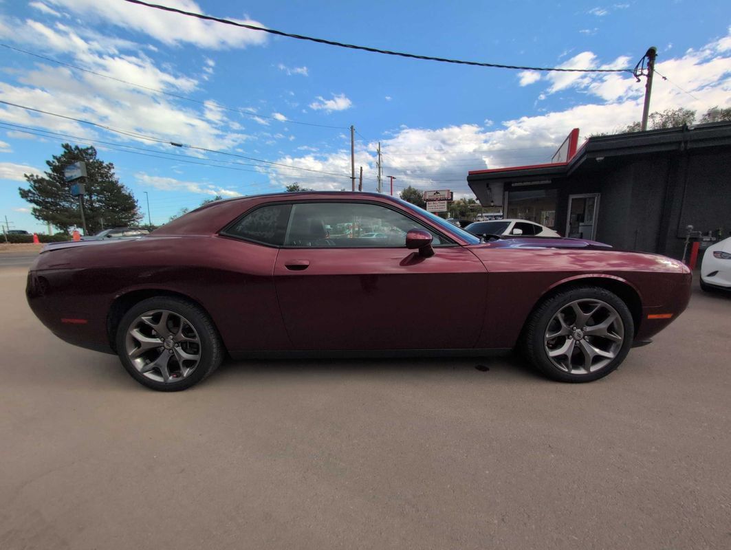 Used 2017 Dodge Challenger SXT Plus RWD image 8