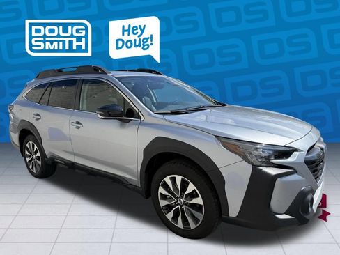 Used 2025 Subaru Outback Limited AWD/4WD image 5