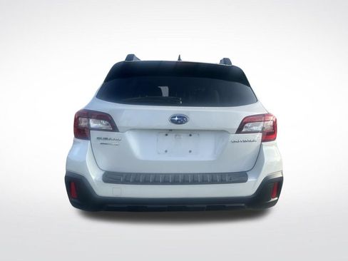 Used 2018 Subaru Outback 2.5i Premium AWD/4WD image 6