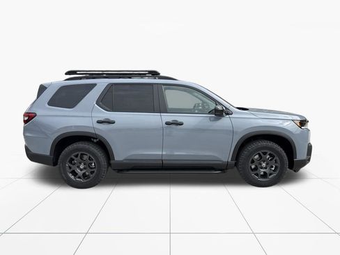 New 2026 Honda Pilot TrailSport image 9