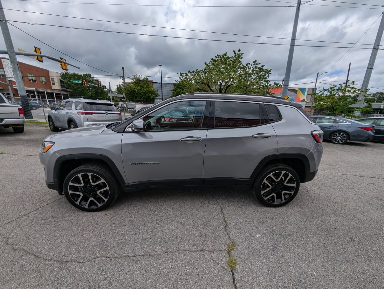 Used 2018 Jeep Compass Limited w/ Navigation Group AWD/4WD image 9