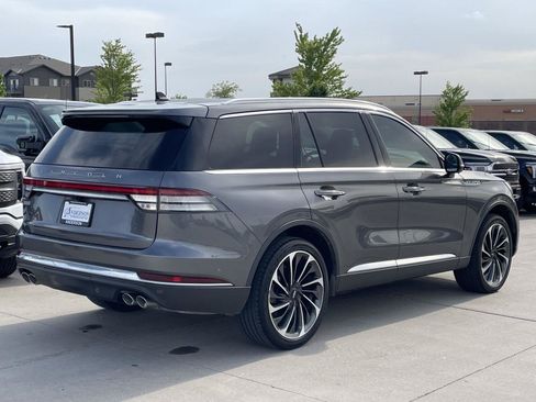 Used 2023 Lincoln Aviator Reserve w/ Equipment Group 201A AWD/4WD image 7