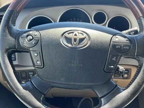 Used 2012 Toyota Sequoia Platinum AWD/4WD image 35