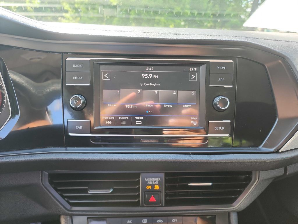 Used 2019 Volkswagen Jetta S w/ Driver Assistance Package FWD image 17