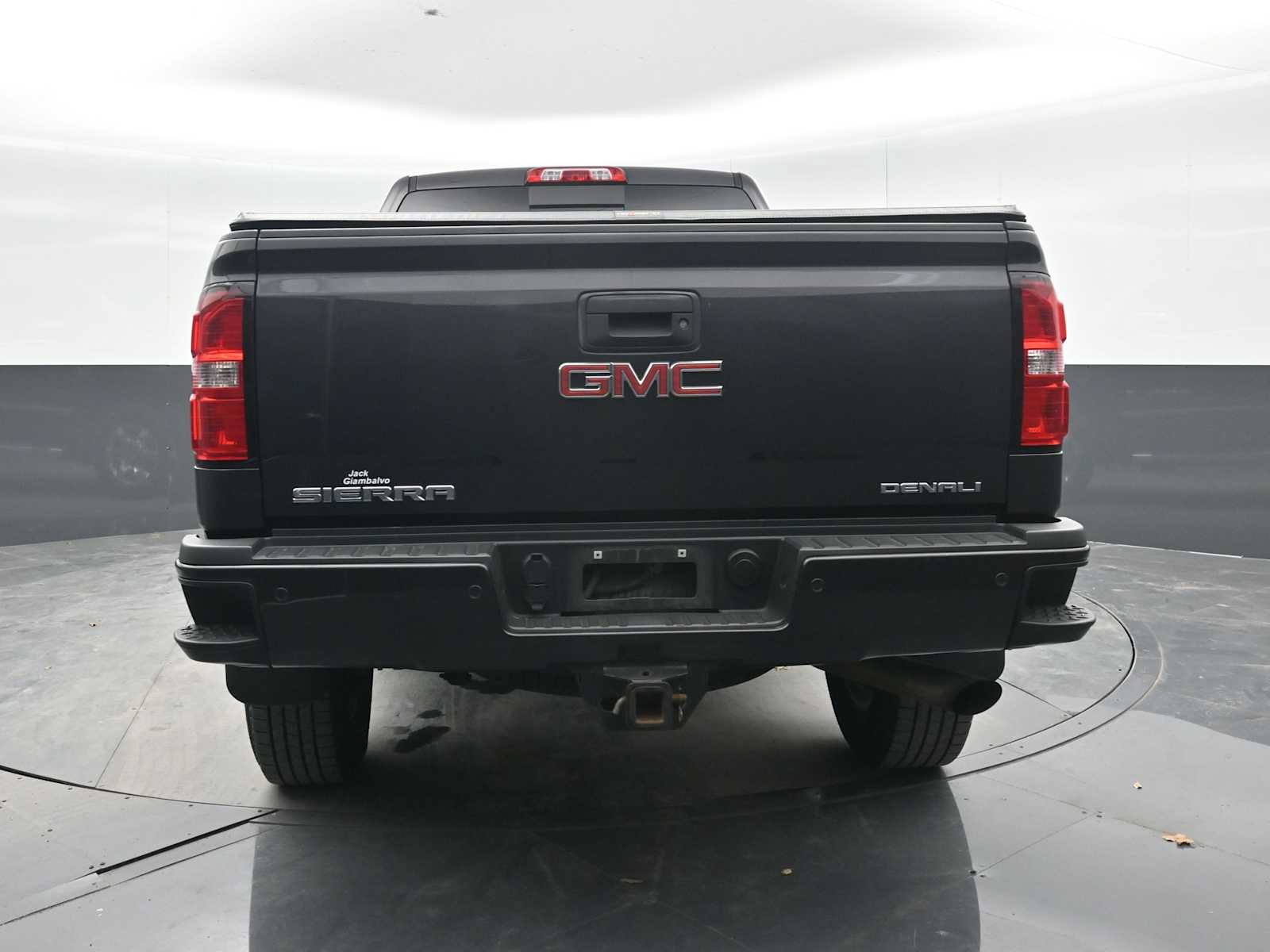 Used 2015 GMC Sierra 2500 Denali w/ Driver Alert Package AWD/4WD image 11
